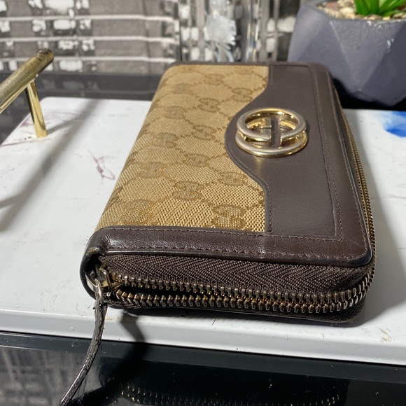 Gucci Brown and Gold Chain Wallet - Picture 12 of 16